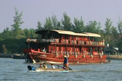 Sampan de Bassac sur le Mékong