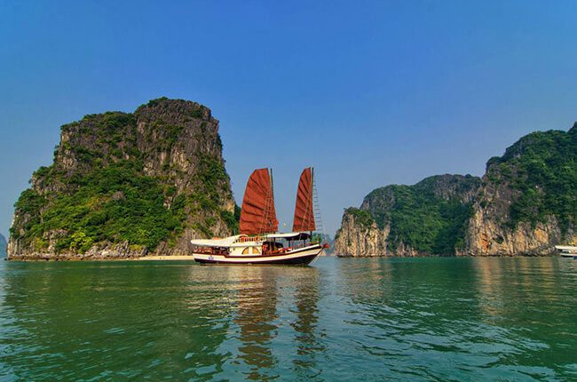 halong bay cruise amour junk