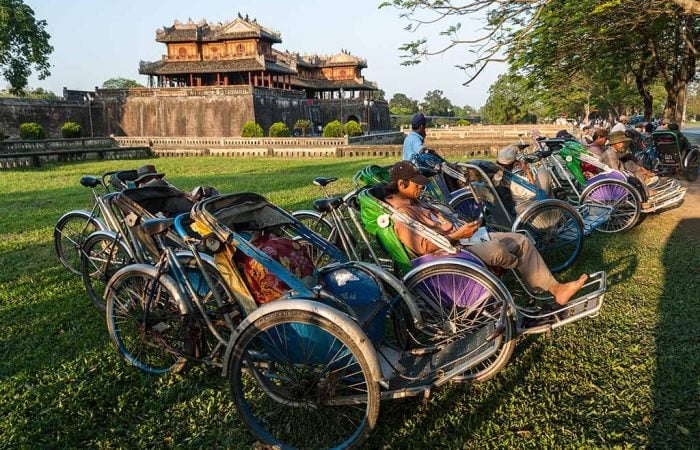 Cyclo pousse Hue Vietnam