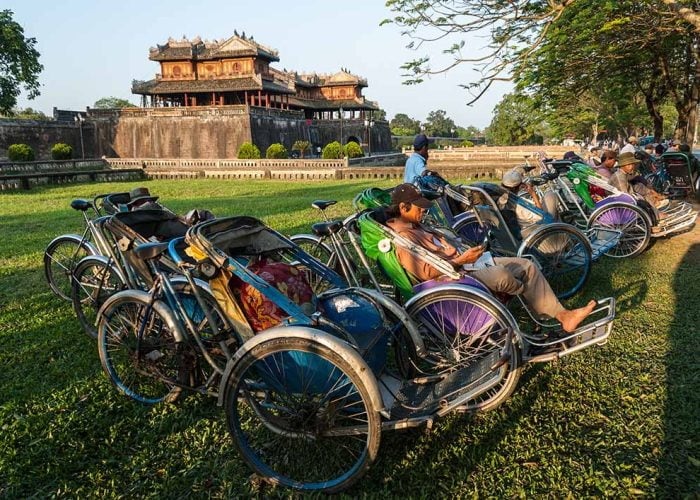Cyclo pousse Hue Vietnam