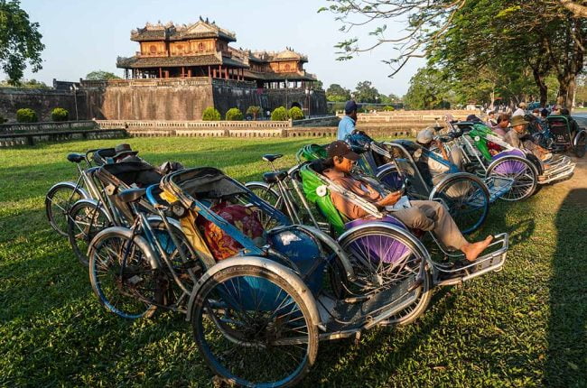 Cyclo pousse Hue Vietnam