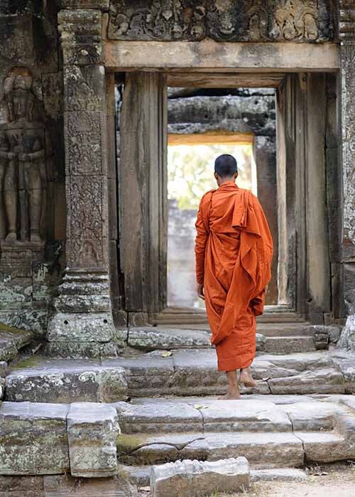 Moines bouddhistes à Angkor Wat