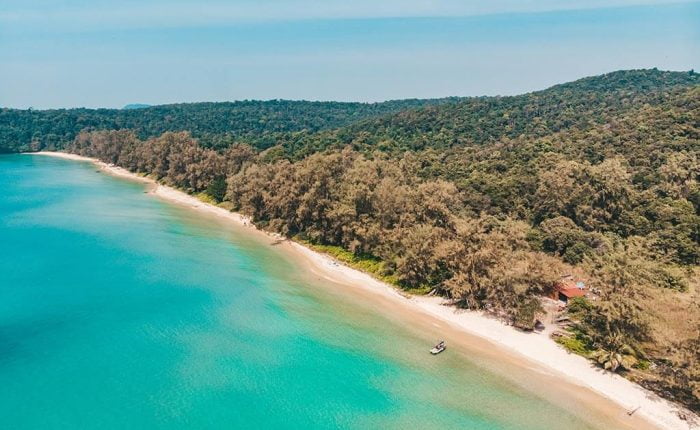 Vue pittoresque sur les vastes plages de sable de Long Beach