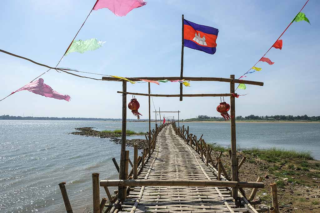 Bamboo bridge à Kampong Cham, Cambodge.